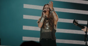 Lauren Daigle And Hillsong UNITED Wow With 'How Great Thou ...