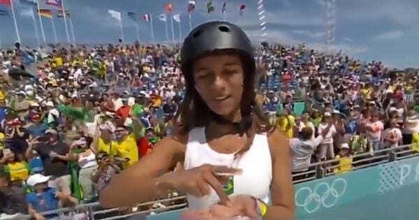 Brazilian Skateboarder Rayssa Leal Signs John 14:6 after Winning Bronze Title